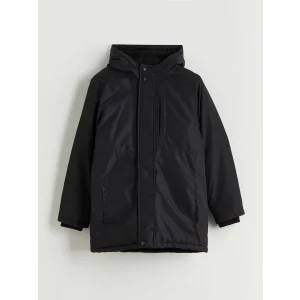 LCW Kids Siyah Kapüşonlu Erkek Çocuk Mont