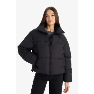 Defacto E8690AXBK27 Siyah Su Geçirmez Regular Fit Dik Yaka Fermuarlı Şişme Mont