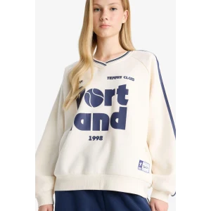 Defacto E8794AXER103 Ekru Coool Oversize Geniş Kalıp V Yaka Baskılı Kalın Sweatshirt