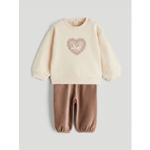 LCW baby Bej Kız Bebek Baskılı Sweatshirt ve Kadife Pantolon 2li