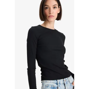 Defacto E5767AXBK81 Siyah Slim Fit Dar Kesim Basic Düz Fitilli Kaşkorse Uzun Kollu Tişört