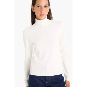 Defacto E8498AXER190 Ekru Regular Fit Yarım Balıkçı Yaka Triko Kazak