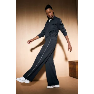 Defacto F3846AXBK81 Siyah DeFactoFit Wide Leg Geniş Paça Cepli Biyeli Standart Boy İçi Yumuşak Tüylü Sporcu Pantolon