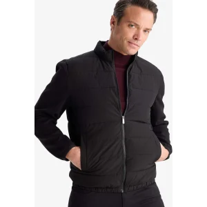 Defacto D7532AXBK27 Siyah Su İtici Rüzgar Geçirmez Slim Fit Dar Kesim Astarlı Fermuarlı Cepli Mont