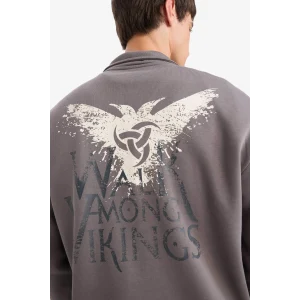 Defacto E9324AXGR206 Gri Vikings Valhalla Boxy Fit Dik Yaka Yarım Fermuarlı Sırt Baskılı Sweatshirt