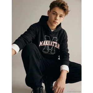 LCW Kids Siyah Kapüşonlu Baskılı Erkek Çocuk Sweatshirt