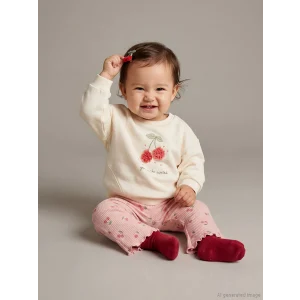LCW baby Ekru Kiraz Detaylı Yumuşak Dokulu Kız Bebek Sweatshirt ve Eşofman Altı