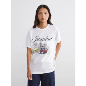 XSIDE Beyaz Bisiklet Yaka İstanbul Baskılı Kadın Tişört