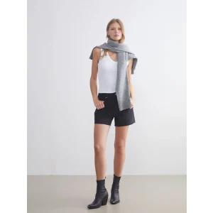 XSIDE Siyah Mom Fit Yırtık Detaylı Kadın Jean Şort