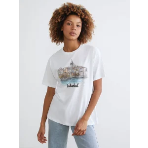 XSIDE Beyaz Bisiklet Yaka İstanbul Baskılı Kadın Tişört