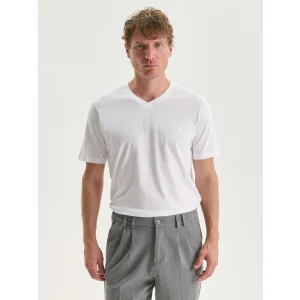 LCWAIKIKI Classic Beyaz V Yaka Kısa Kollu Penye Erkek Tişört