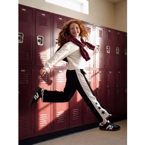 LCW Kids Siyah Geniş Paça Yıldız Baskılı Kız Çocuk Eşofman Altı