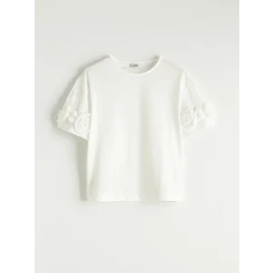 LCW Kids Ekru Bisiklet Yaka Nakışlı Kız Çocuk Tişört