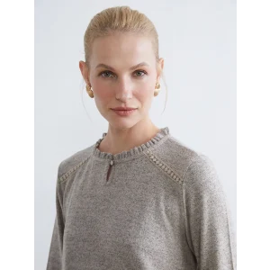 LCW Grace Bej Fırfırlı Bisiklet Yaka Nakışlı Bluz