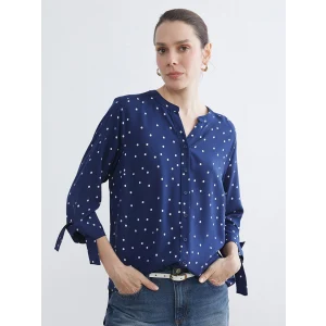 LCW Grace Lacivert Kaçık Yaka Puantiyeli Bluz