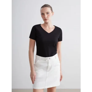 LCWAIKIKI Basic Siyah V Yaka Kadın Tişört