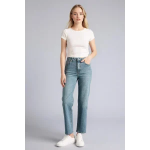 Defacto G8878AXNM28 Mavi Comfort Straıght Normal Bel Bilek Boy Jean Yıkamalı Pantolon