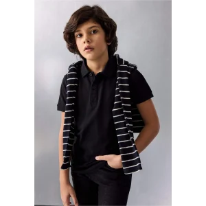 Defacto K1689A6BK81 Siyah Regular Fıt Polo Yaka Basıc Düz Pike Kısa Kollu Polo Tişört Erkek Çocuk