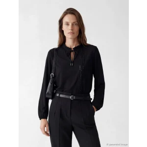 LCW Grace Siyah Fırfırlı Bağlamalı Yaka Taşlı Bluz