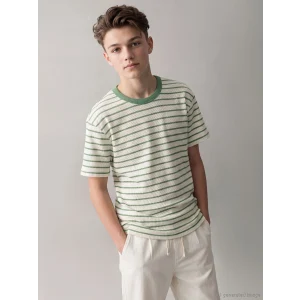 LCW Kids Yeşil Bisiklet Yaka Çizgili Erkek Çocuk Tişört