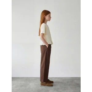 LCW Kids Bej Fiyonk ve Fırfır Detaylı Kız Çocuk Tişört