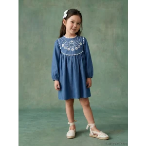 LCW Kids Mavi Bebe Yaka Çiçek Nakışlı Kız Çocuk Elbise