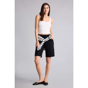 Defacto W9369AZBK27 Siyah Regular Fıt Normal Bel Düz Paça Bermuda Şort