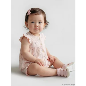 LCW baby Pembe Çiçekli Kız Bebek Şortlu Takım