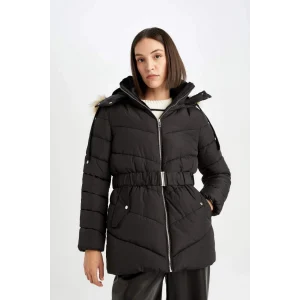 A2969 Su İtici Puffer Rüzgar Geçirmez Kapüşonlu İçi Suni Kürklü Kapitoneli Kemerli Hafif Uzun Şişme Mont