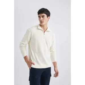 B9706 Standart Fit Normal Kesim Bato Yaka Fermuarlı Düz Kazak