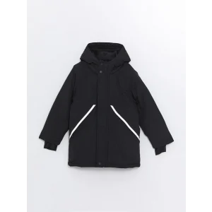 LCW Kids Siyah Kapüşonlu Reflektör Detaylı Erkek Çocuk Mont