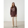LCW Modest KAHVERENGİ Bisiklet Yaka Baskılı Oversize Kadın Sweatshirt Tunik