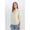 Defacto E1651 Ekru Regular Fit Apaş Yaka Uzun Kollu Gömlek