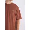 Defacto D5159 Kahve Boxy Fit Bisiklet Yaka Sırt Baskılı Kısa Kollu Tişört