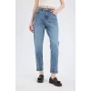 Defacto D7943 Mavi Lina Comfort Mom Normal Bel Düz Paça Jean Kar Yıkamalı Pantolon