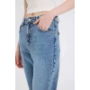 Defacto D7943 Mavi Lina Comfort Mom Normal Bel Düz Paça Jean Kar Yıkamalı Pantolon