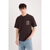 Defacto D9345 Kahve Boxy Fit Bisiklet Yaka Sırt Baskılı Kısa Kollu Tişört