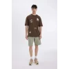 Defacto C5753 Kahve Comfort Regular Fit Rahat Kalıp Bisiklet Yaka Sırt Baskılı Kısa Kollu Tişört