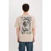 Defacto E1486 Bej Boxy Fit Bisiklet Yaka Sırt Baskılı Kısa Kollu Tişört