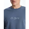 LCW Casual MAVİ Bisiklet Yaka Uzun Kollu Baskılı Erkek Sweatshirt
