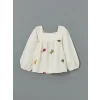 LCW Kids EKRU Kare Yaka Nakışlı Kız Bebek Bluz
