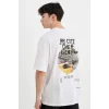 Defacto C4086 Beyaz Comfort Regular Fit Rahat Kalıp Bisiklet Yaka Sırt Baskılı Kısa Kollu Tişört