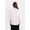 Defacto A6239 Ekru Regular Fit Bisiklet Yaka Krinkıl Kumaş Uzun Kollu Bluz