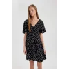 Defacto B0127 Siyah V Yaka Puantiyeli Maroken Mini Kısa Kollu Elbise