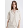 Defacto U2927 Ekru Oversize Geniş Kalıp Pijama Yaka Keten Karışımlı Kısa Kollu Gömlek
