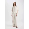 Defacto U2927 Ekru Oversize Geniş Kalıp Pijama Yaka Keten Karışımlı Kısa Kollu Gömlek