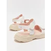 LCW STEPS BEYAZ Cırt Cırtlı Çift Bantlı Kız Çocuk Sandalet