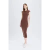 Defacto D5220 Kahve Bodycon Vücudu Saran Bisiklet Yaka Ribana Kısa Kollu Midi Elbise