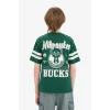 Defacto E4842 Yeşil Erkek Çocuk NBA Milwaukee Bucks Bisiklet Yaka Kısa Kollu Tişört
