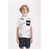 Defacto C3110 Beyaz Erkek Çocuk Star Wars Bisiklet Yaka Kısa Kollu Tişört
